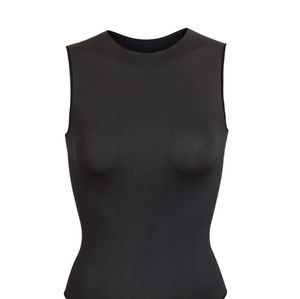 Skims essential bodysuit